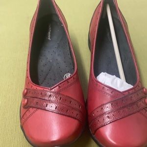 Women’s Hush Puppies Burlesque Dark Red Leather size 10 US Extra Wide Ne…